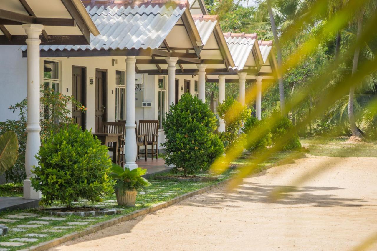Luna Beach Hotel Nilaveli Zewnętrze zdjęcie